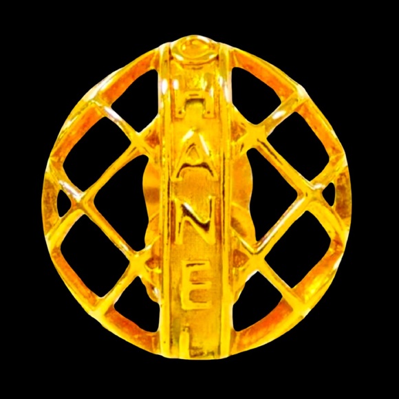 CHANEL Vintage 1980’s Gold Caged Clip on earrings - Picture 2 of 16